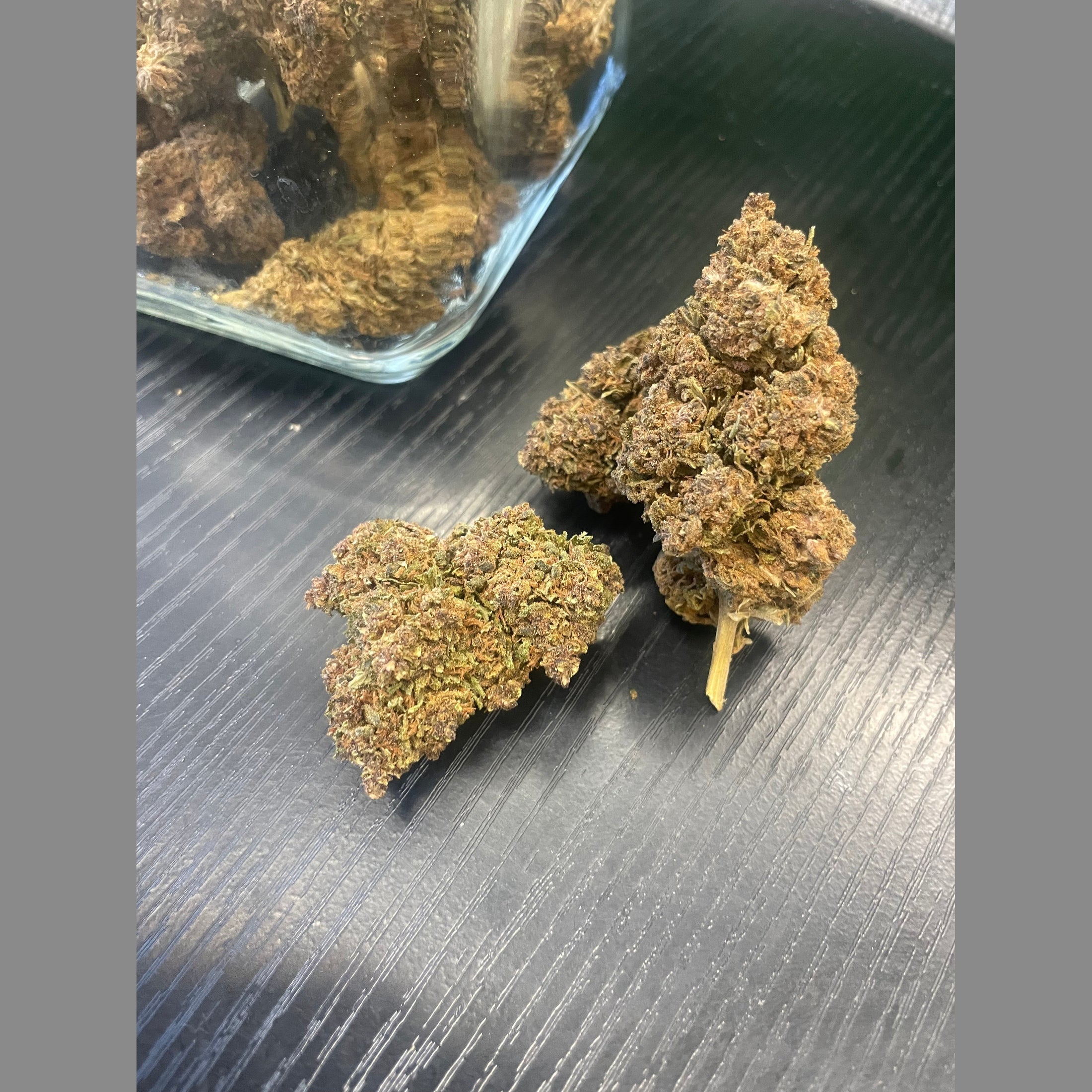 Legendary OG Outdoor - La Plaza du Cbd